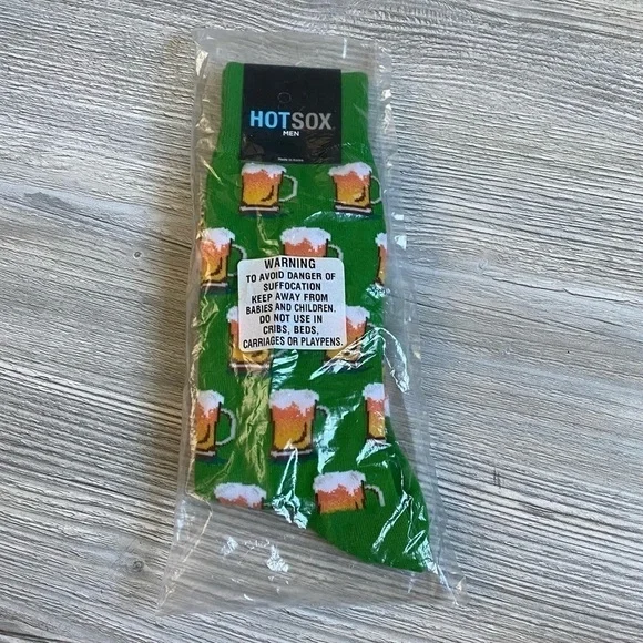 Mens green and beer mugs novelty socks great for St. Patrick’s day SAME DAY SHIP - Picture 2 of 5